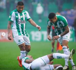Com show dos mandantes e técnico interino do Vasco, confira a Seleção FI da 15ª rodada do Brasileirão