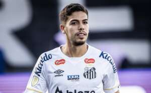Santos acerta ida de meia para o Fluminense