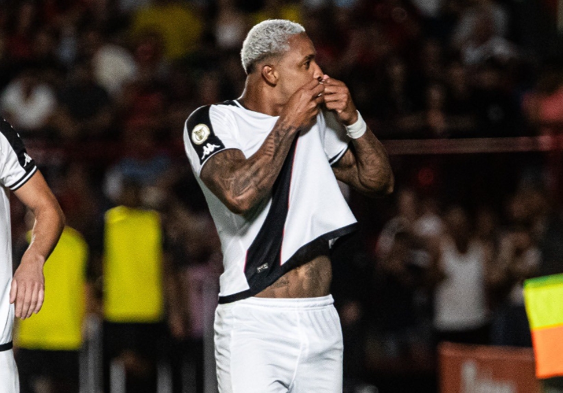 David marcou o gol da vitória do Vasco