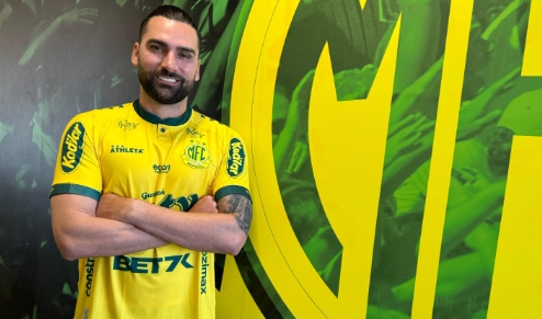 Léo Gamalho é o novo reforço do Mirassol