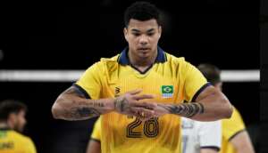 Conheça Darlan, o fã de Naruto que é destaque da seleção de vôlei em Paris-2024