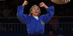 Larissa Pimenta conquista medalha de bronze no judô e se impressiona: 'Nem sei o que aconteceu'