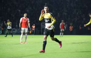 Criciúma busca opções para possível saída de Claudinho, revela treinador