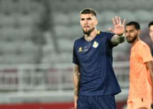 Zagueiro ex-São Paulo chega a BH para assinar com o Atlético-MG