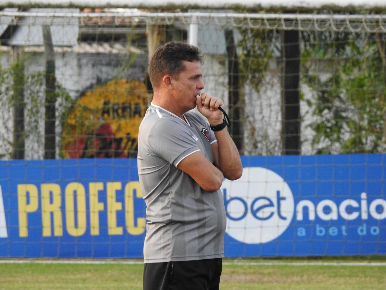 Tercnico do Botafogo PB prega respeito em duelo com o Sao Bernardo