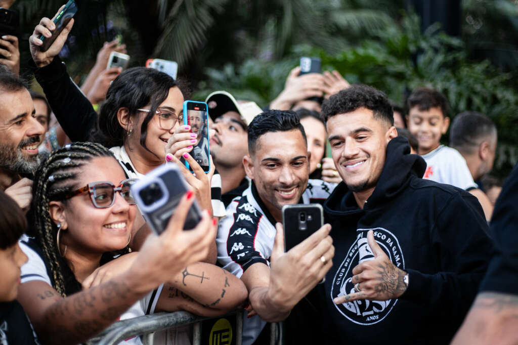 Philippe Coutinho é relacionado e reestreia pelo Vasco diante do Atlético-MG