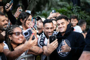 Philippe Coutinho é relacionado e reestreia pelo Vasco diante do Atlético-MG