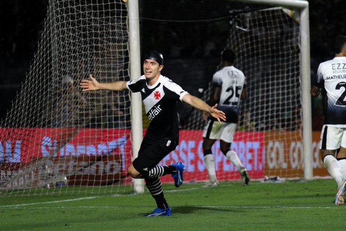 Vasco vence corinthians e quebra tabu de 14 anos