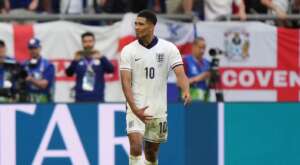 Uefa investiga Bellingham por suposto gesto obsceno em jogo com a Eslováquia na Eurocopa