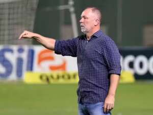 Fluminense anuncia o experiente Mano Menezes para a vaga do demitido Fernando Diniz