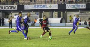 Trem-AP 1 x 2 São Raimundo-RR - Mundão vence mais uma e encosta no G-4