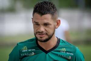 Série D: Manaus confirma o retorno do volante bicampeão Derlan