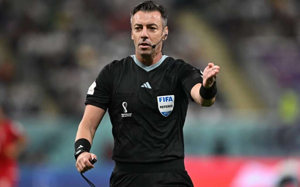 Raphael Claus lidera arbitragem brasileira na final da Copa América