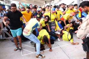 Organização do estádio quer 'punição a criminosos' que tentaram invadir a final da Copa América