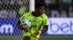 Casas de apostas apontam equilíbrio no confronto entre Botafogo e Palmeiras pelo Brasileirão