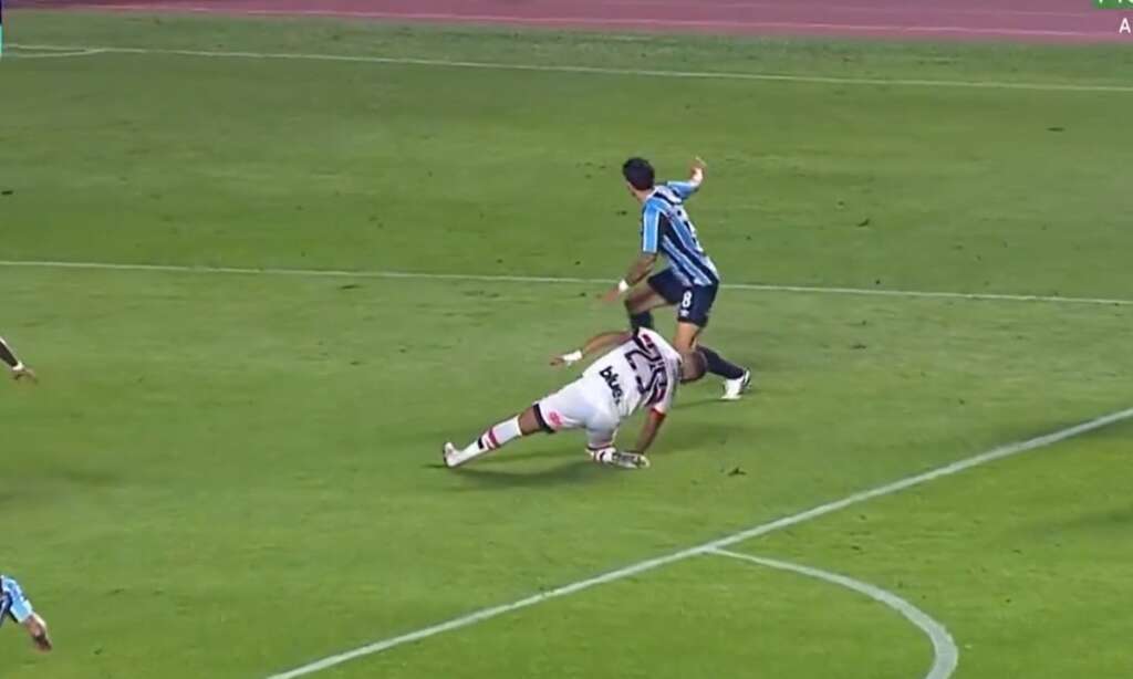 Entenda a lesão que deve afastar Alisson dos gramados até a próxima temporada