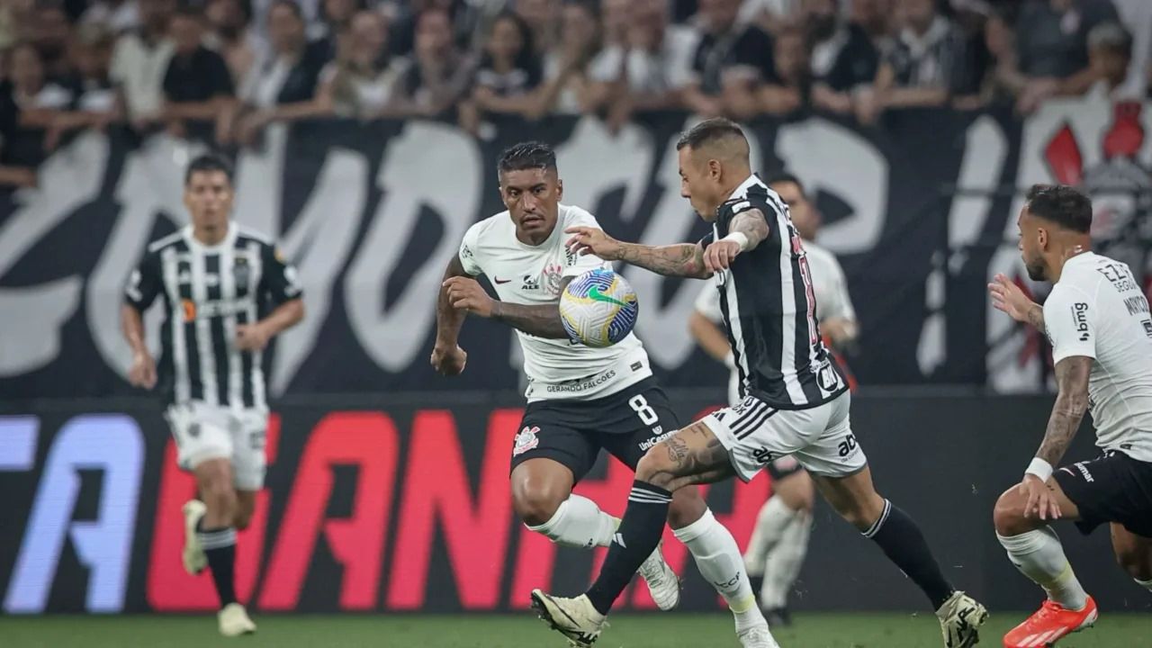 Favorito no confronto, Atlético-MG recebe o Corinthians na Arena MRV