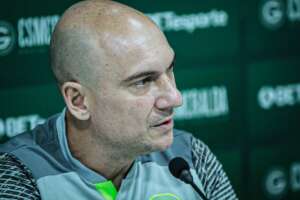 Régis assume titularidade e Goiás não terá mudanças para tentar entrar no G-4 da Série B