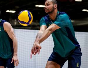 Olimpíadas: Alan se lesiona e está fora da estreia da seleção de vôlei contra a Itália