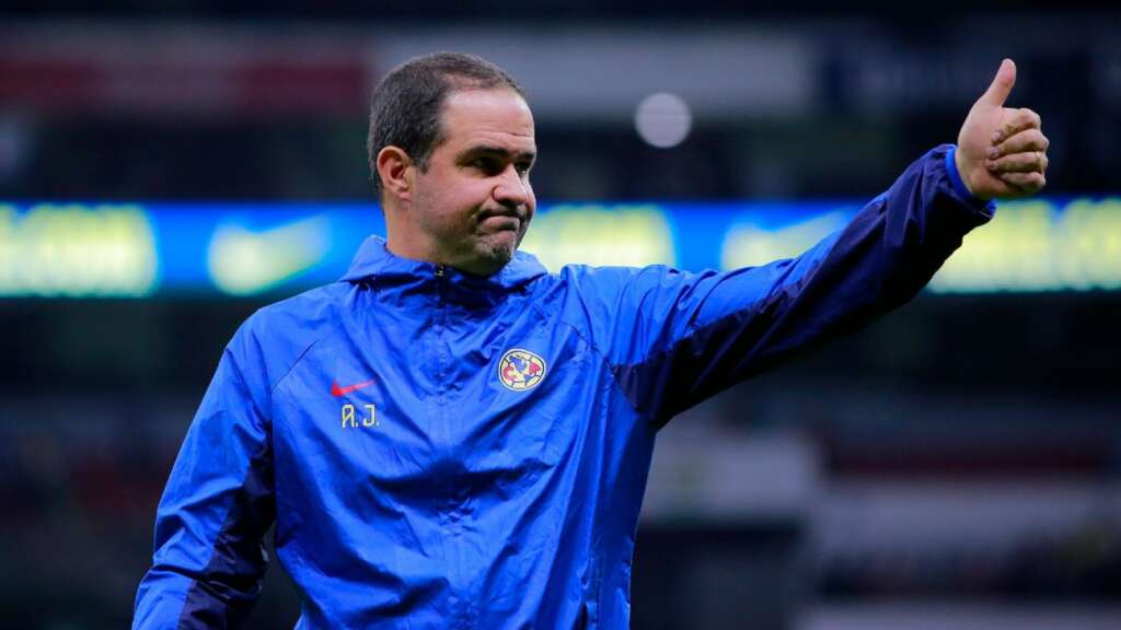 Inter define perfil de treinador e dupla é favorita para substituir Coudet 