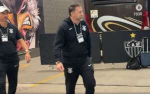 Presidente do Corinthians depõe após ser acusado de agredir torcedor do Cruzeiro