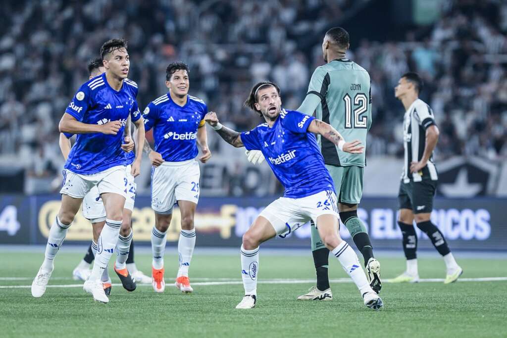 Botafogo 0 x 3 Cruzeiro – Fogão leva baile e perde a chance de disparar