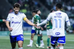 Cruzeiro entra com representação junto à CBF por gol anulado diante do Palmeiras