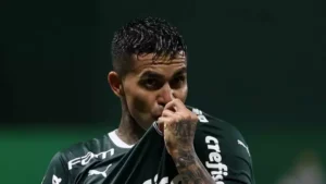 Dudu pode melar negociação entre Palmeiras e Flamengo por Gabigol