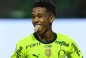 BRASILEIRÃO: Em dia de chocolates,  Palmeiras sobe e Corinthians, Grêmio e Fluminense afundam