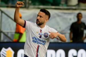 Éverton Ribeiro, do Bahia, elogia joia do Palmeiras: 'Um craque'