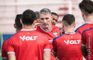 Fortaleza X Atlético-GO - Momentos diferentes em campo na Arena Castelão