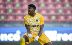 Ex-Flamengo fecha até o fim do ano e é primeiro reforço do Corinthians para 2º semestre