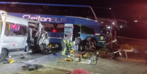 Três torcedores do Corinthians morrem em acidente rodoviário durante a madrugada