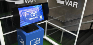 VAR de Atlético-MG x São Paulo aponta bola na barriga de Paulinho em lance polêmico