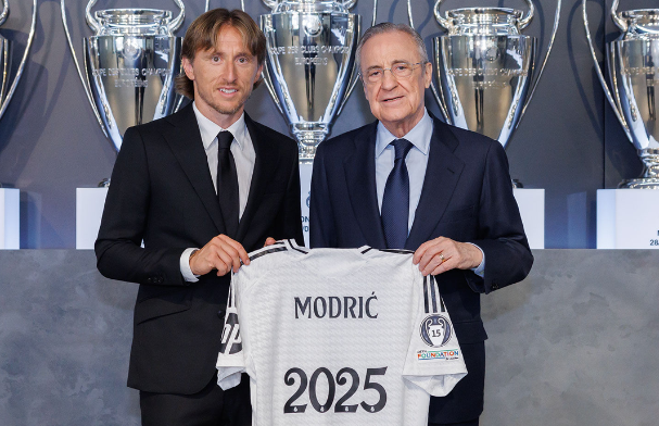 Modric acerta renovação de contrato com o Real Madrid por mais uma temporada