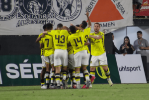 Série C: São Bernardo-SP se recupera de resultados ruins em casa com goleada em MG