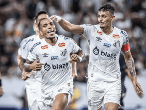Ceará 0 x 1 Santos - Peixe vence com gol de falta e dorme líder na Série B