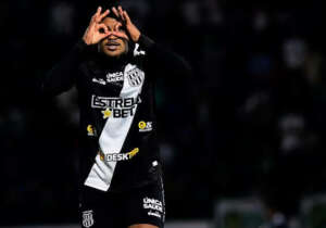 Artilheiro da Ponte lembra negociação frustrada com o Santos: 'Deixei passar'