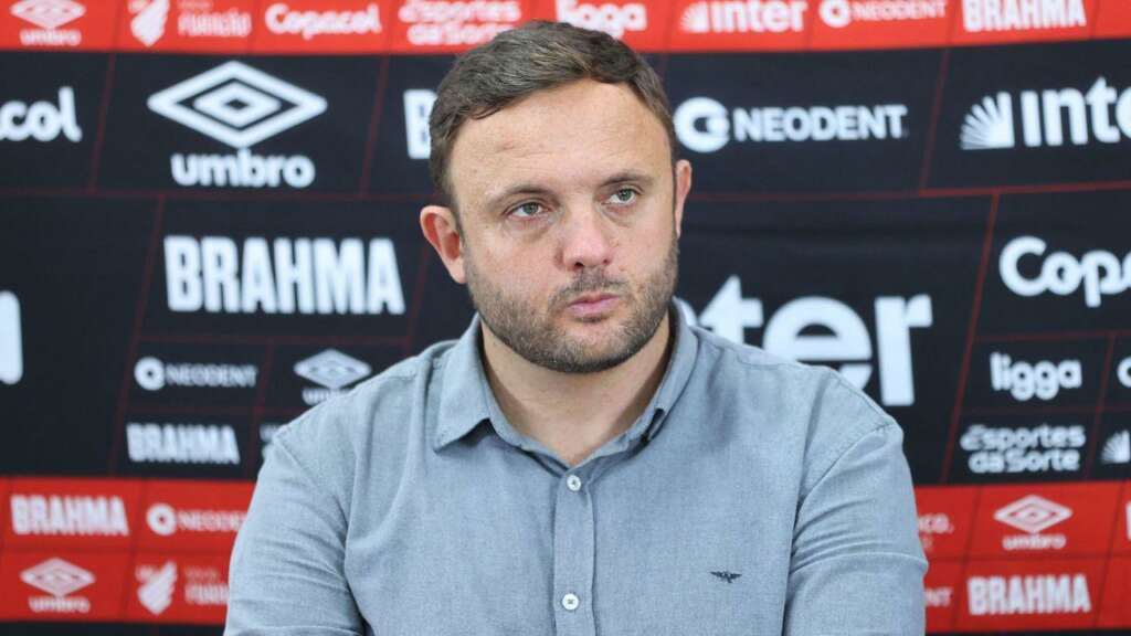 Athletico-PR continua a limpa no departamento de futebol e confirma saída de Mazzuco