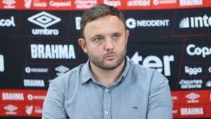 Athletico-PR continua a limpa no departamento de futebol e confirma saída de Mazzuco