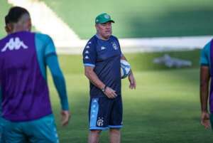 Pintado revela que situação do Guarani atrapalha na busca por reforços