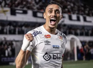 Athletico-PR prepara proposta por volante do Santos e busca dupla do exterior