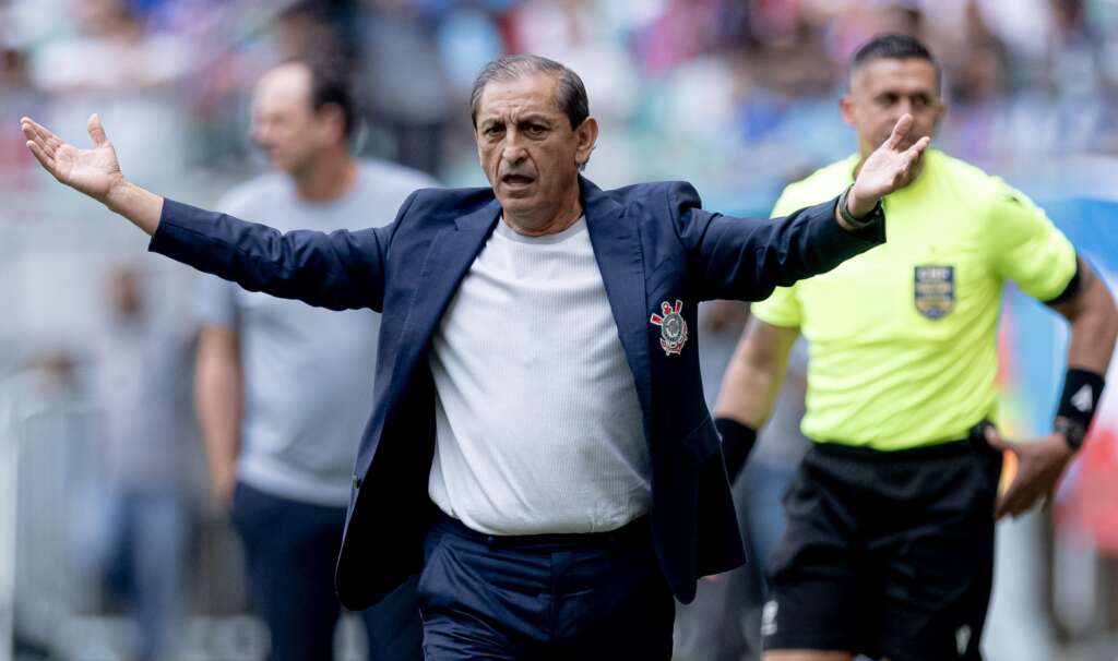 Ramón Díaz festeja acerto da defesa contra o Bahia e volta da confiança ao Corinthians