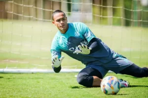 Santos avança por Arce e tenta tirar goleiro de time da Série A