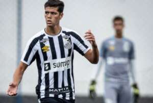 Copa Paulista: São-Carlense contrata jovem atacante revelado pelo Santos