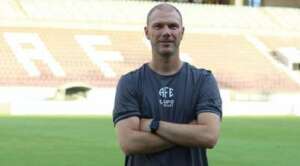 Ferroviária perde treinador para o Flamengo e vai anunciar ex-Guarani