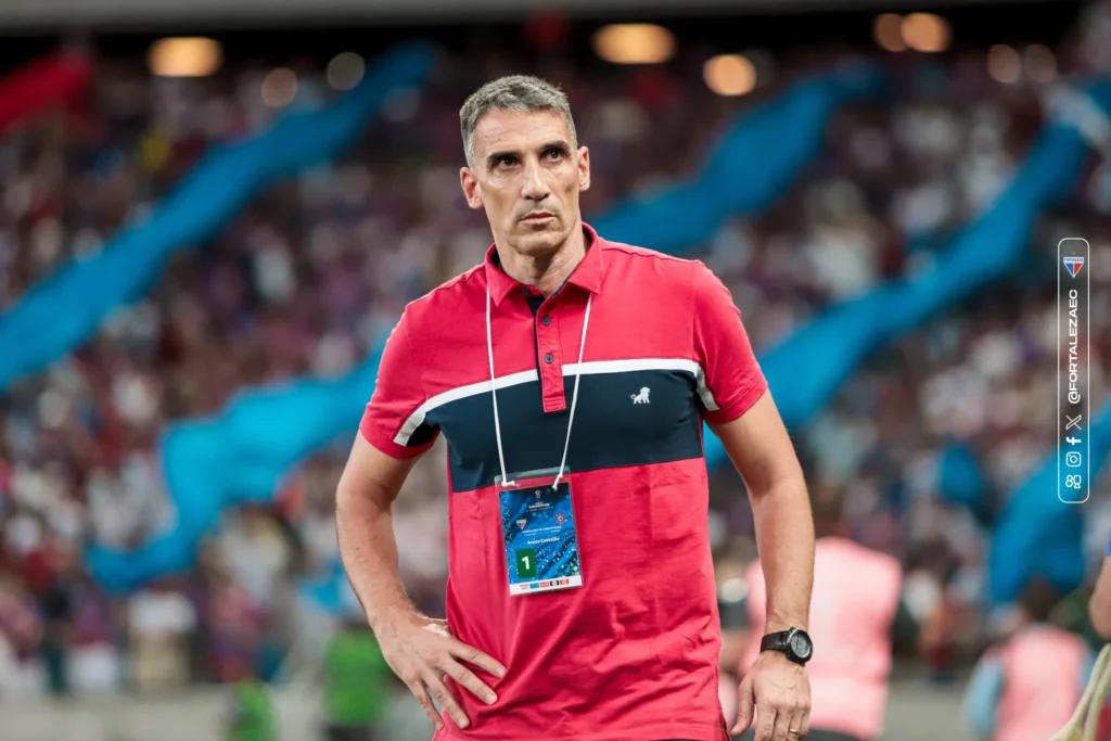 Vojvoda critica gramado do Castelão e pede calma sobre reforços no Fortaleza: ‘Não estamos desesperados’