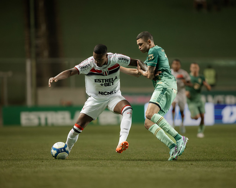 Paulo Gomes lamenta derrota do Botafogo-SP: ‘É complicado embalar três bons resultados’