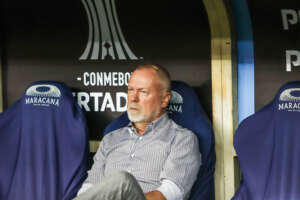 Mano Menezes cita coragem do Flu e elogia Ganso após classificação na Libertadores