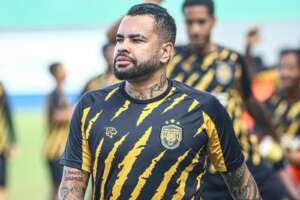 Presidente do Amazonas promete estreia de Dentinho no próximo jogo da Série B
